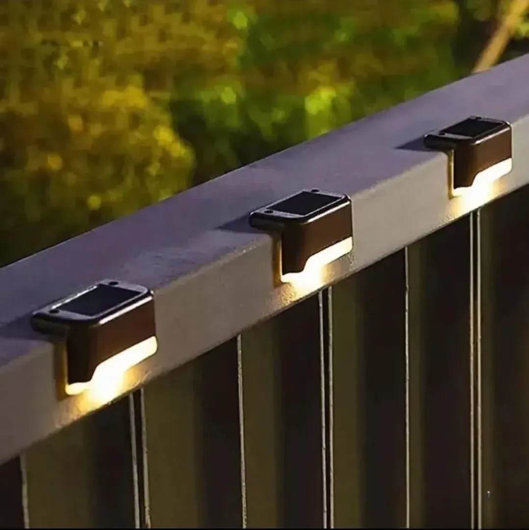 Lampă solară LED ultra-puternică pentru exterior
